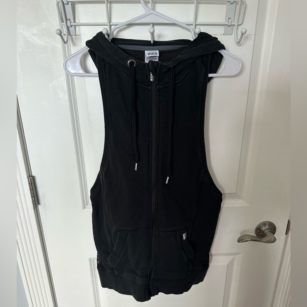 *GUC*Sz M*VS Sport* zip up